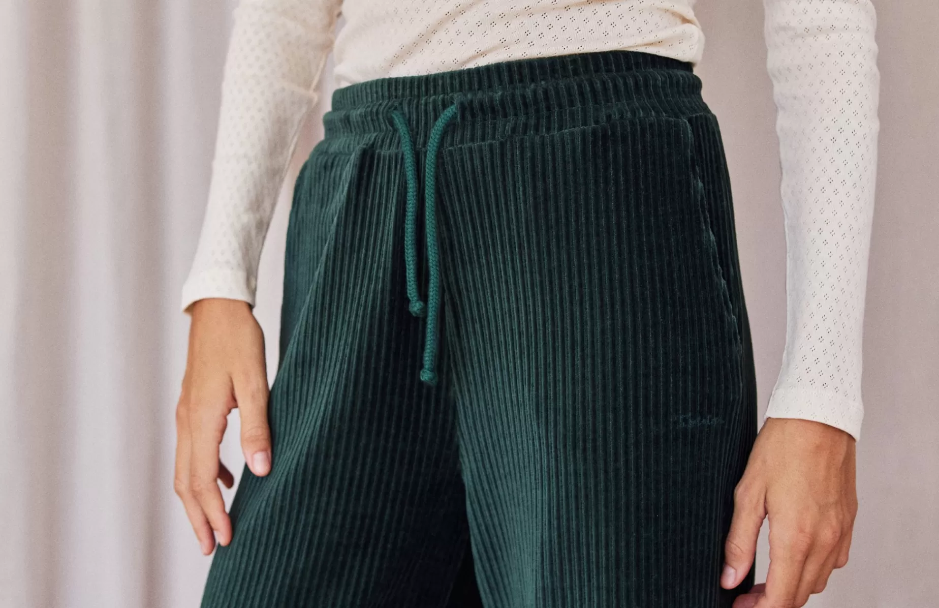 Hose*TWOTHIRDS Abruka Dunkelgrun