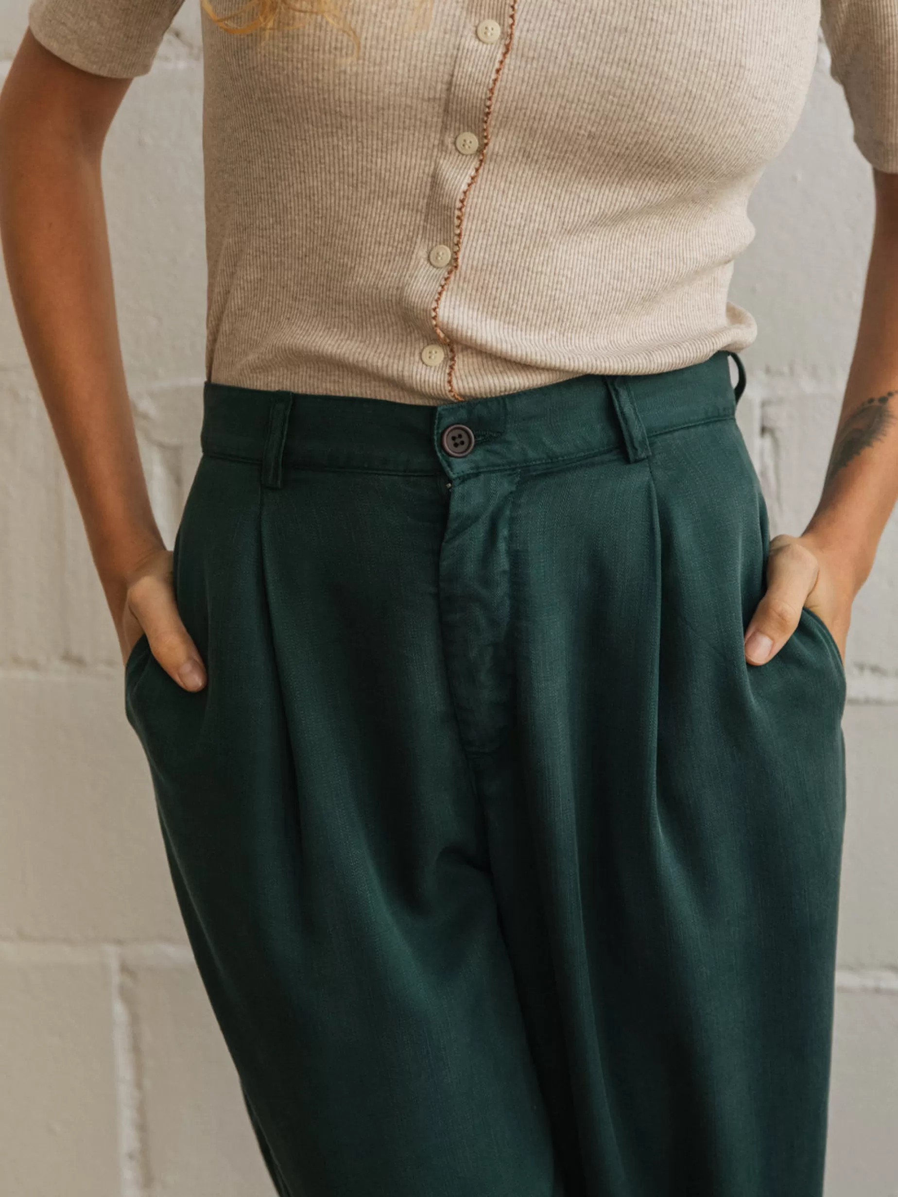 Hose*TWOTHIRDS Haruku Waldgrun