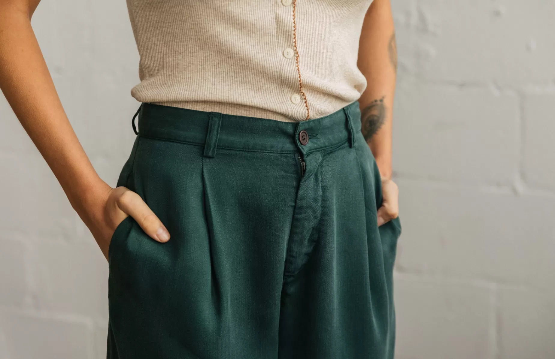 Hose*TWOTHIRDS Haruku Waldgrun
