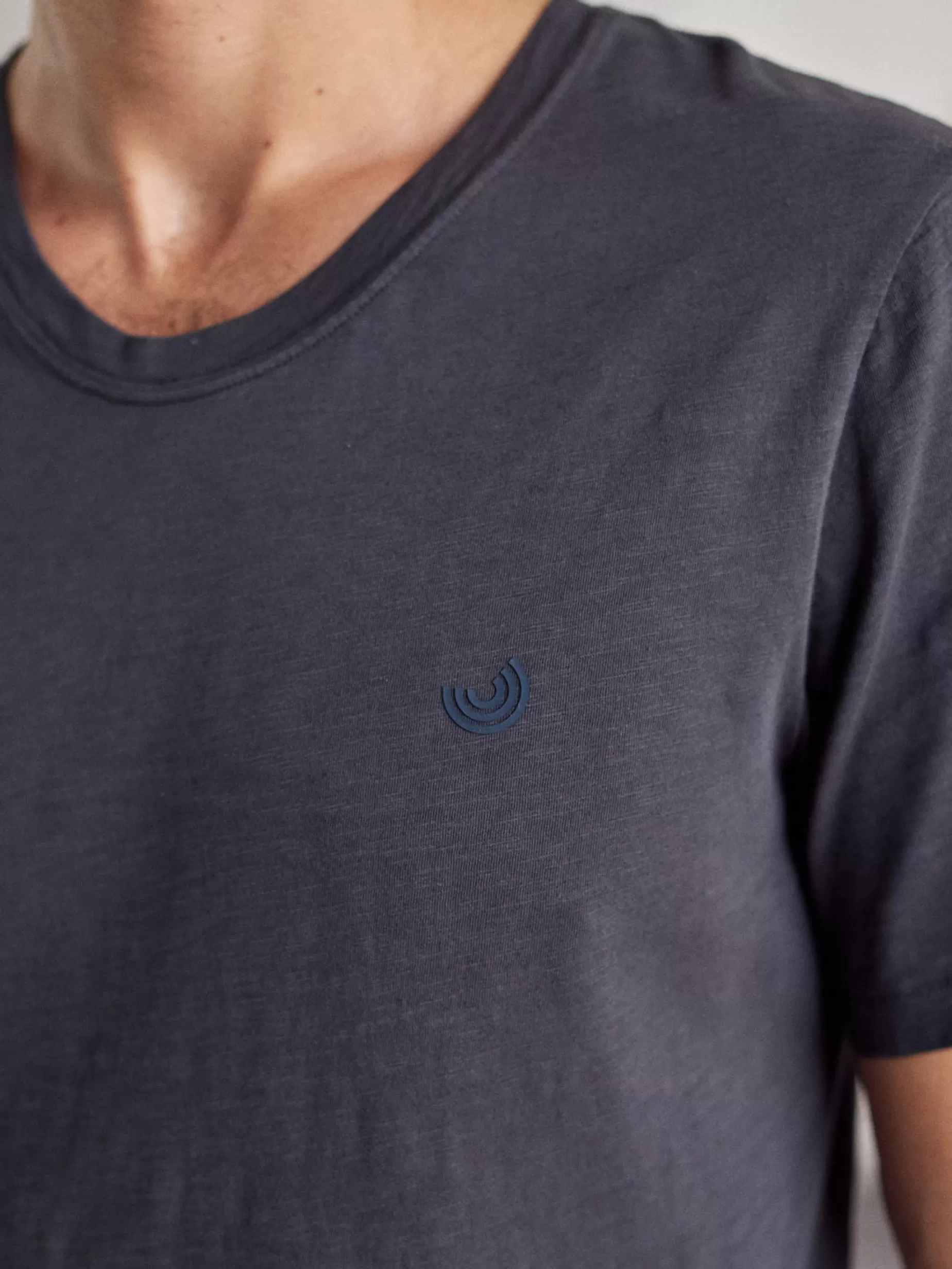 T-Shirts*TWOTHIRDS Motoriki Dunkles Marineblau