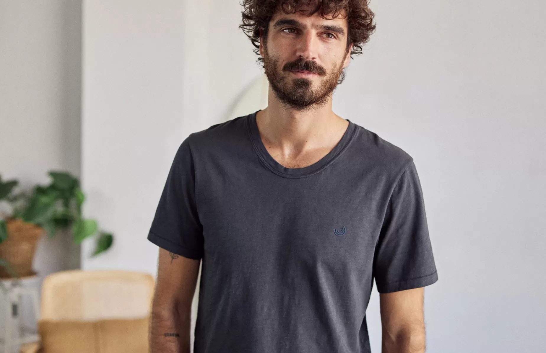 T-Shirts*TWOTHIRDS Motoriki Dunkles Marineblau