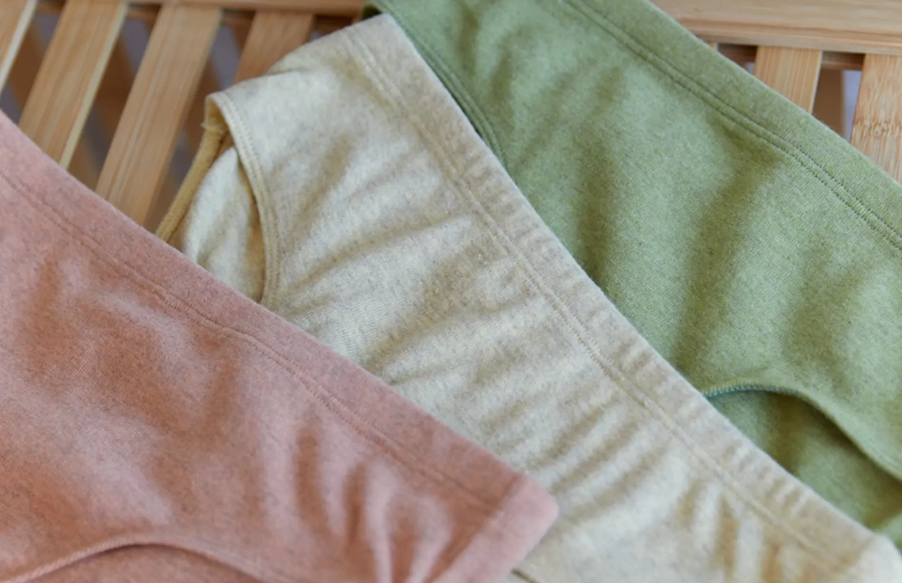 Unterwäsche*TWOTHIRDS Recycelter Ripp-Slip Pistazie