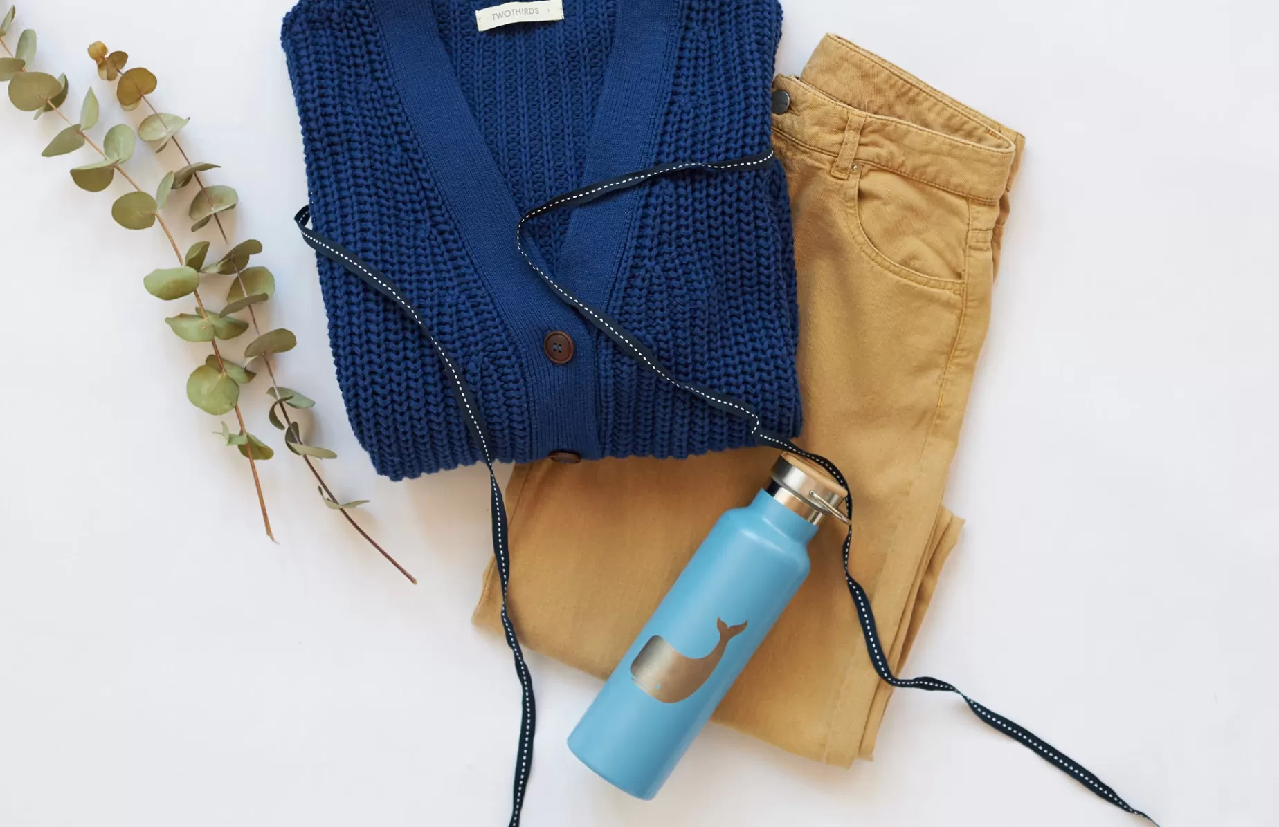 Flaschen*TWOTHIRDS Thermoflasche Kontrast Wal Blauer Stahl